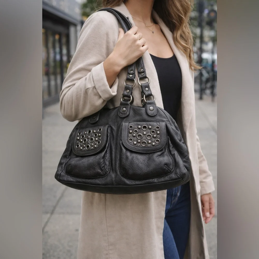 Mila Paoli bag crafted